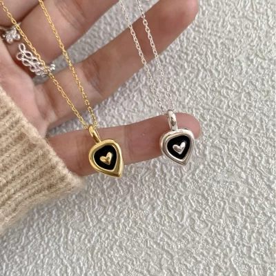 New Unique Design Dripping Oil Love Heart Pendant Necklace for Women Sweet Simple Charm Clavicle Chain Party Jewelry Daily Wear